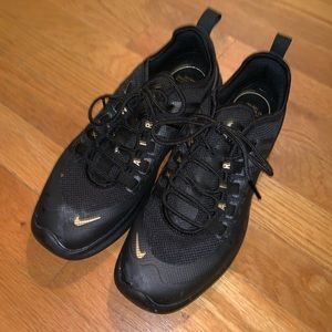 Nike air max axis